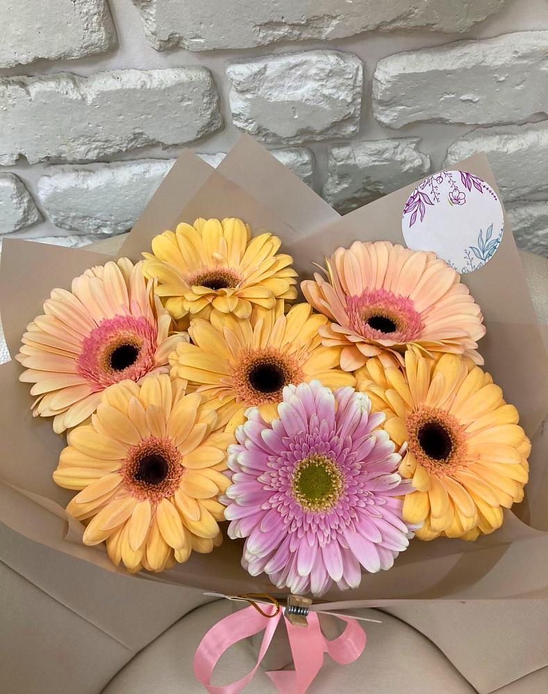 Букет Любимые краски в Грибки Букет цветов из: Герберы в Грибки