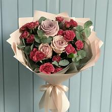 Букет цветов из:  Гвоздики и Розы в Грибки